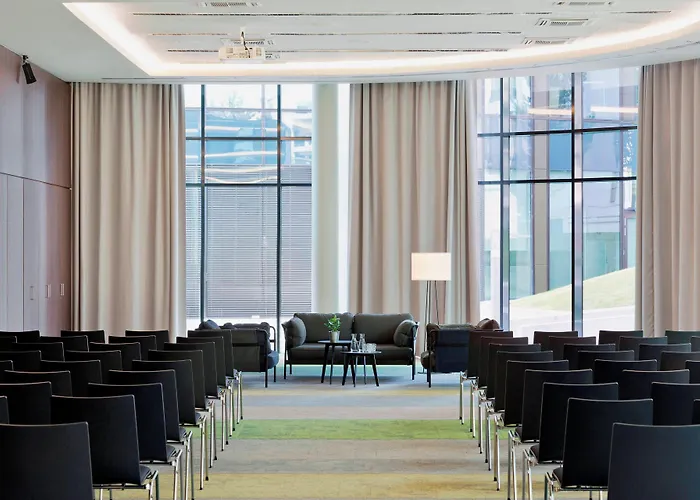 Готель Courtyard By Marriott Prater/messe
